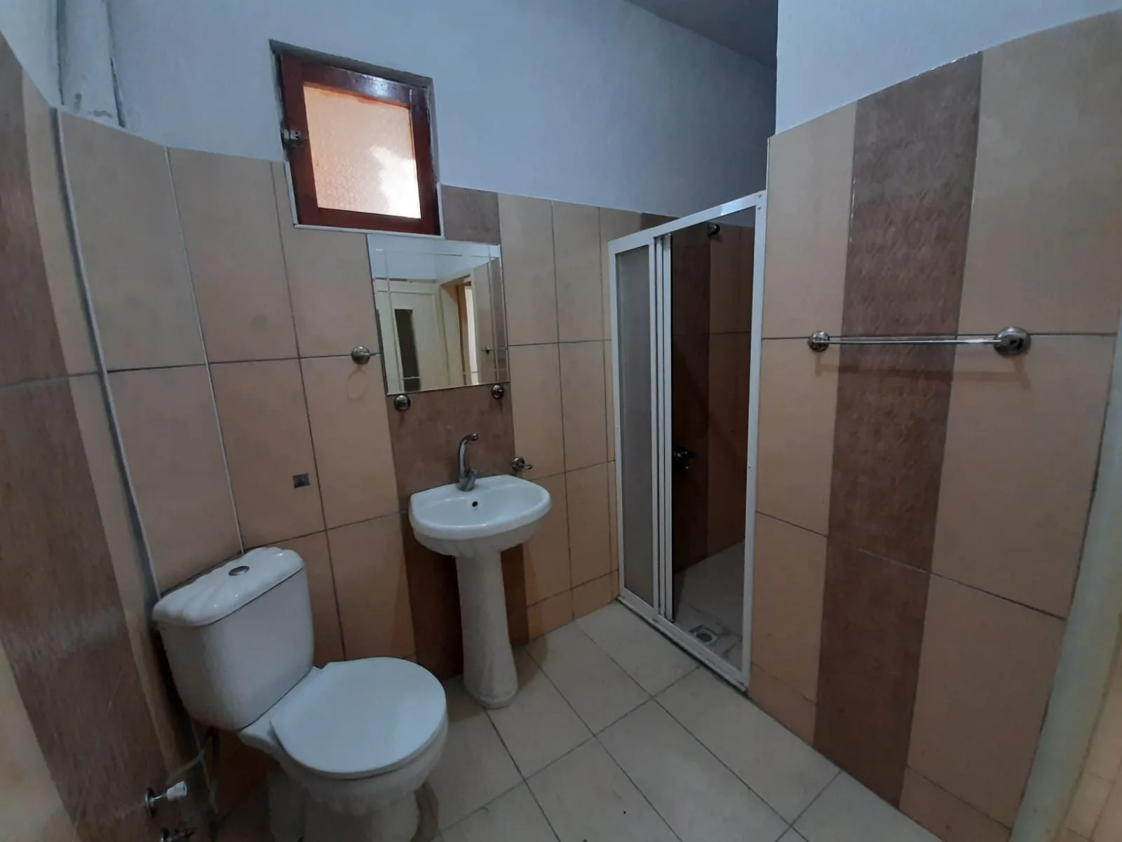 DEVELİ POLAT GAYRİMENKUL- İZMİRLİ MAH. ÇARŞI MERKEZE YAKIN KİRALIK BAKIMI SOBALI DAİRE