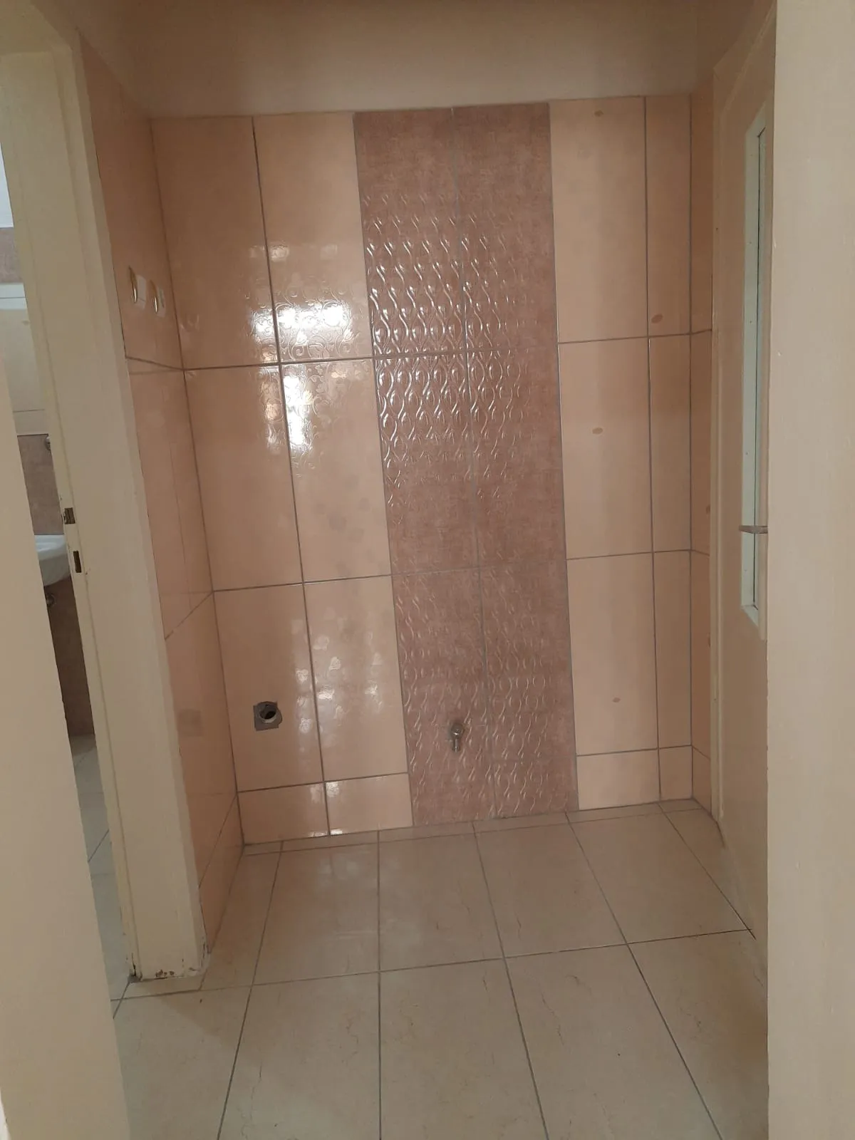 DEVELİ POLAT GAYRİMENKUL- İZMİRLİ MAH. ÇARŞI MERKEZE YAKIN KİRALIK BAKIMI SOBALI DAİRE