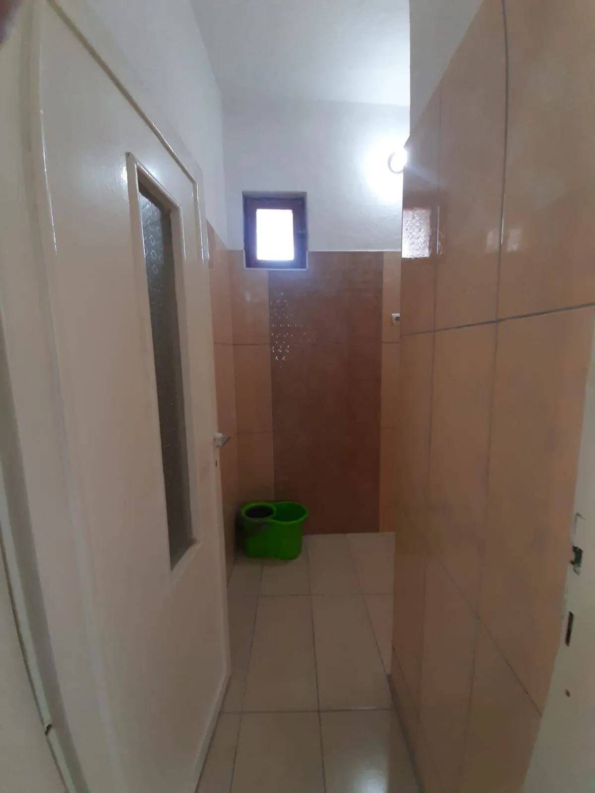 DEVELİ POLAT GAYRİMENKUL- İZMİRLİ MAH. ÇARŞI MERKEZE YAKIN KİRALIK BAKIMI SOBALI DAİRE