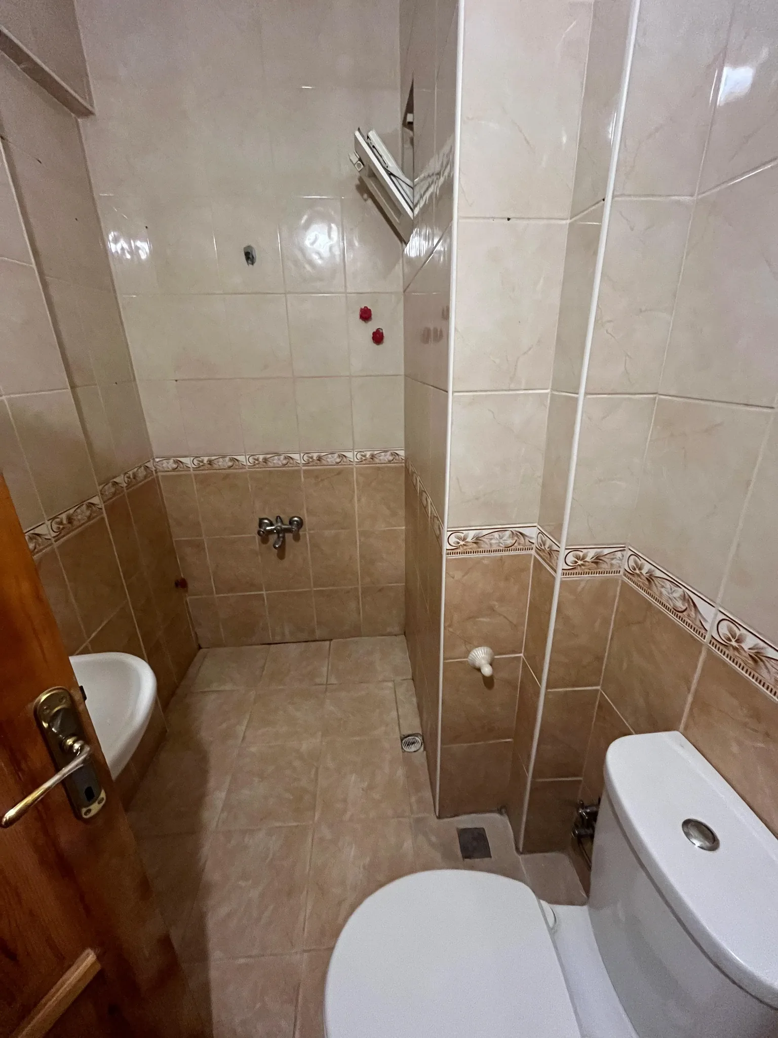 DEVELİ POLAT GAYRİMENKUL- PAZAR MEVKİİNDE KİRALIK BAKIMLI DAİRE