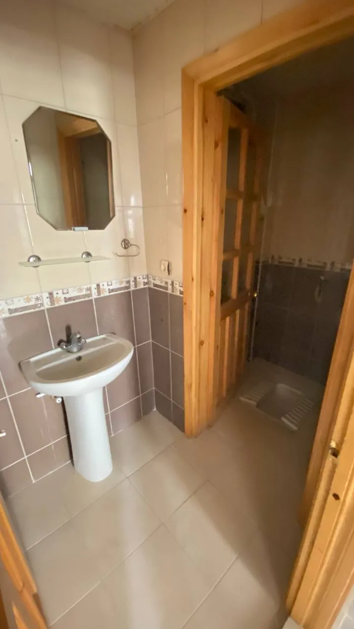 DEVELİ POLAT GAYRİMENKUL - PAZAR MEVKİİNDE KİRALIK DAİRE