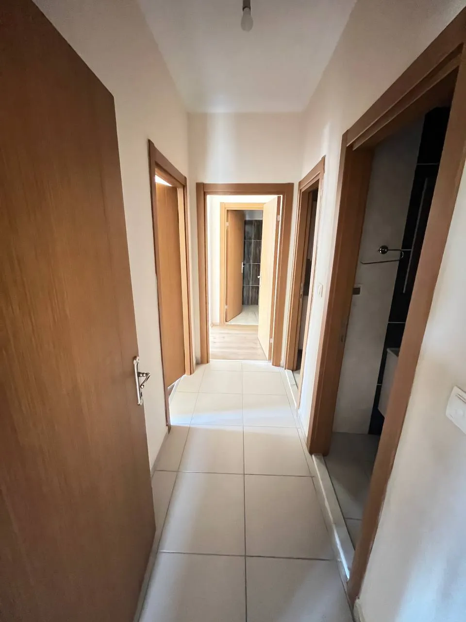 DEVELİ POLAT GAYRİMENKUL - PAZAR MEVKİİNDE SATILIK FIRSAT BAKIMLI DAİRE