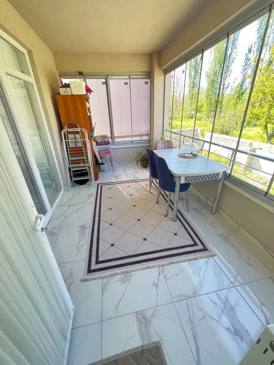 DEVELİ POLAT GAYRİMENKUL-PAZAR MEVKİİNDE YILIN FIRSATI KAÇMAZ GENİŞ DOLU DOLU DAİRE