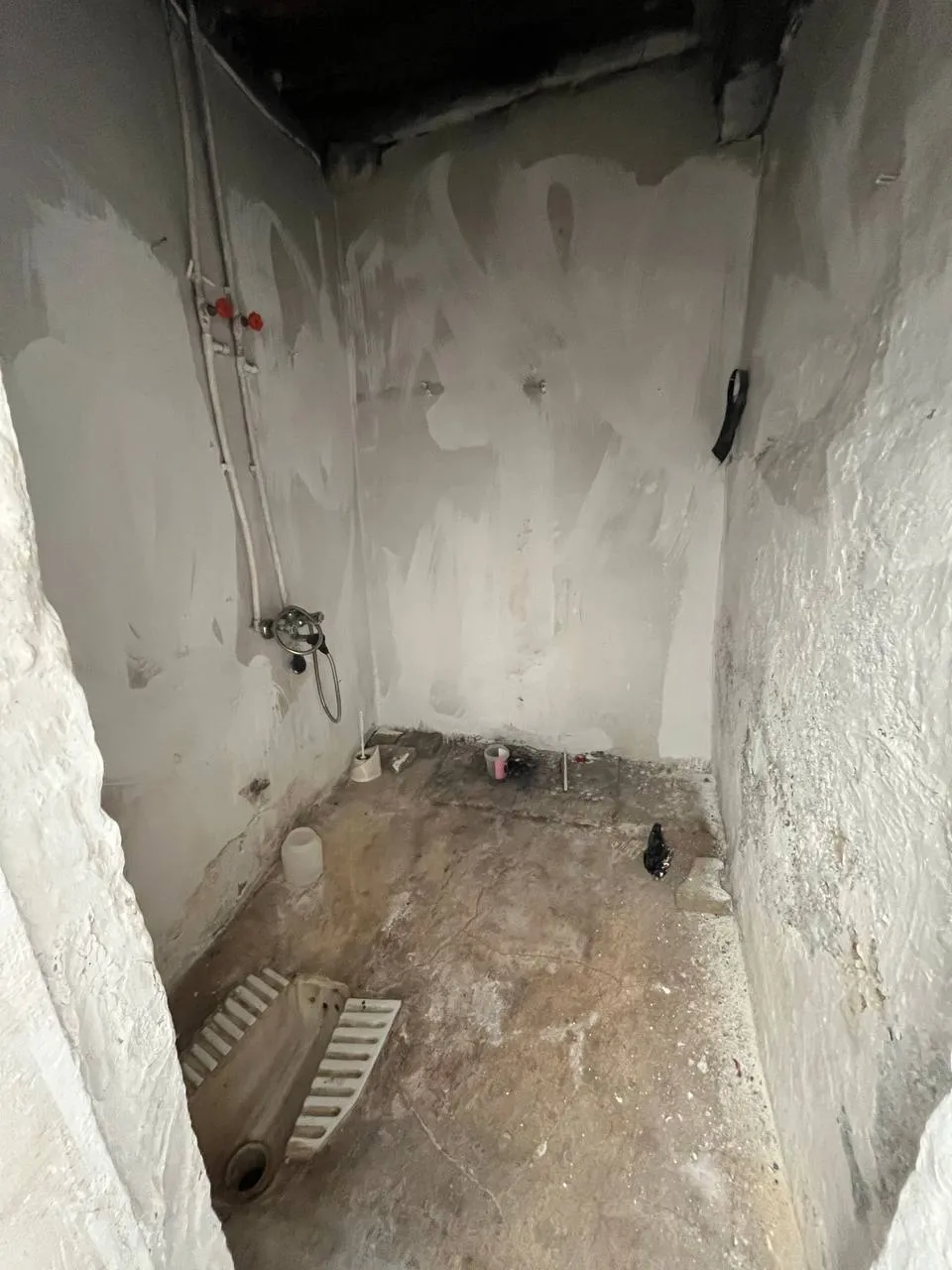 DEVELİ POLAT GAYRİMENKUL-REŞADİYE MAH. 80 M2 ARSA İÇERİSİNDE SATILIK KARGİR EV