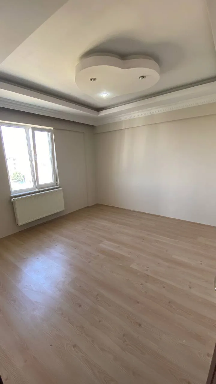 DEVELİ POLAT GAYRİMENKUL - REŞADİYE MAH. BABAYAN ÇEŞMESİ MEVKİ SATILIK BAKIMLI DAİRE