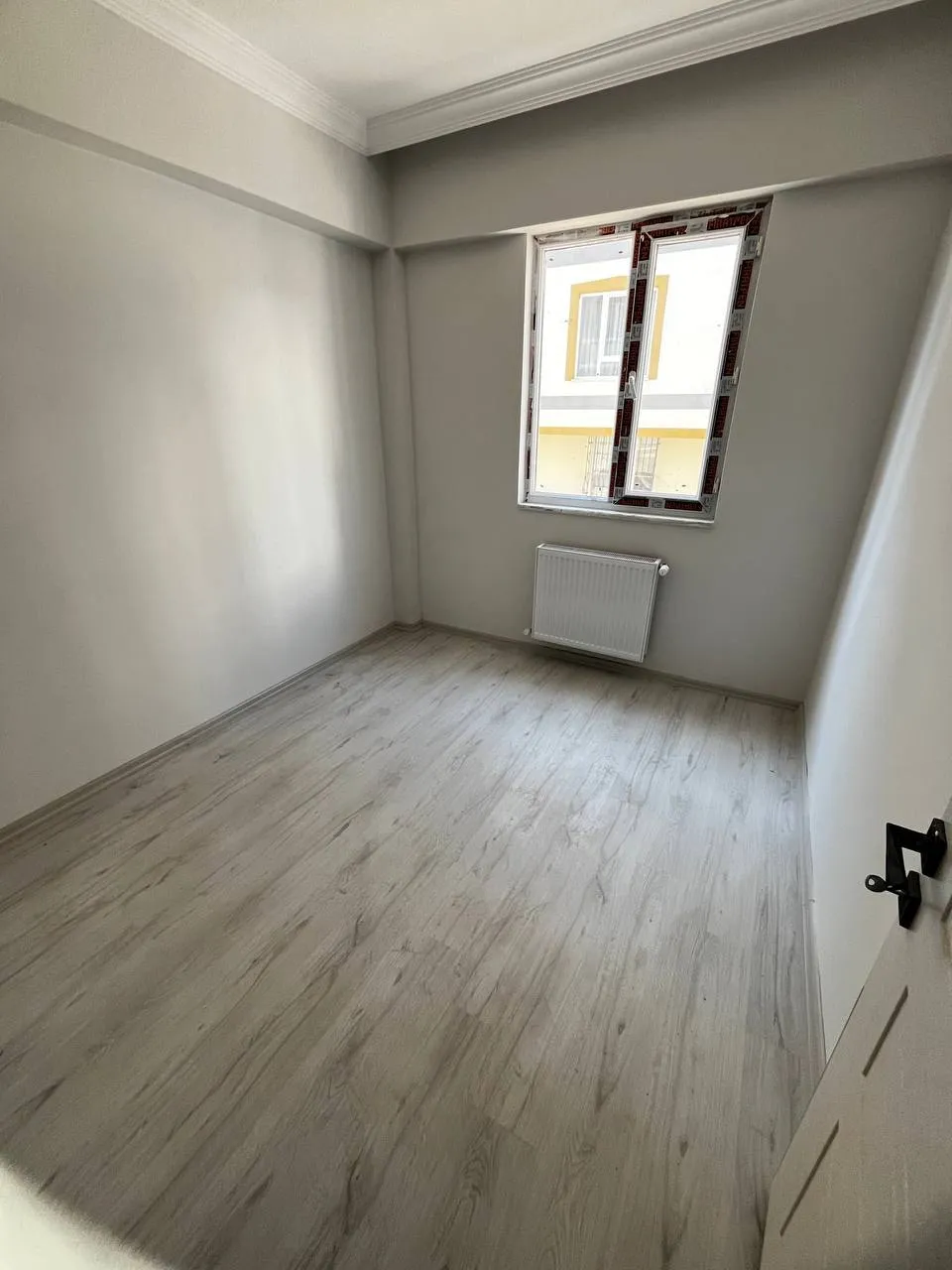 DEVELİ POLAT GAYRİMENKUL - SANAYİ ÜSTÜNDE ŞAHANE KONUMDA SATILIK 2+1 DAİRE