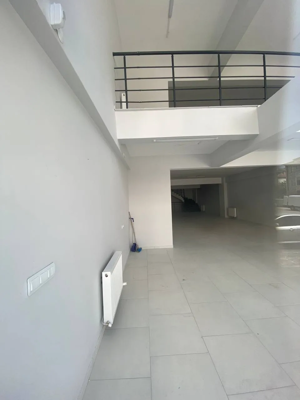 DEVELİ POLAT GAYRİMENKUL- TEKİR CAD ÜZERİNDE KAÇMAZ KONUMDA SATILIK GENİŞ DÜKKANLAR