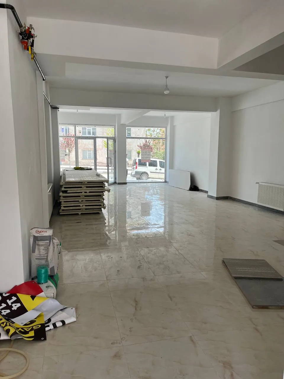 DEVELİ POLAT GAYRİMENKUL - TEKİR CAD. ÜZERİNDE KİRALIK İKİ ADET DÜKKAN