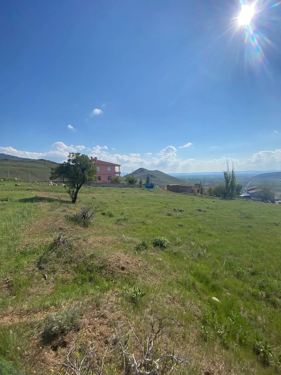 DEVELİ POLAT GAYRİMENKUL-TOMBAK MAH. KÖY İÇERİSİNDE SATILIK HOBİ BAHÇESİ