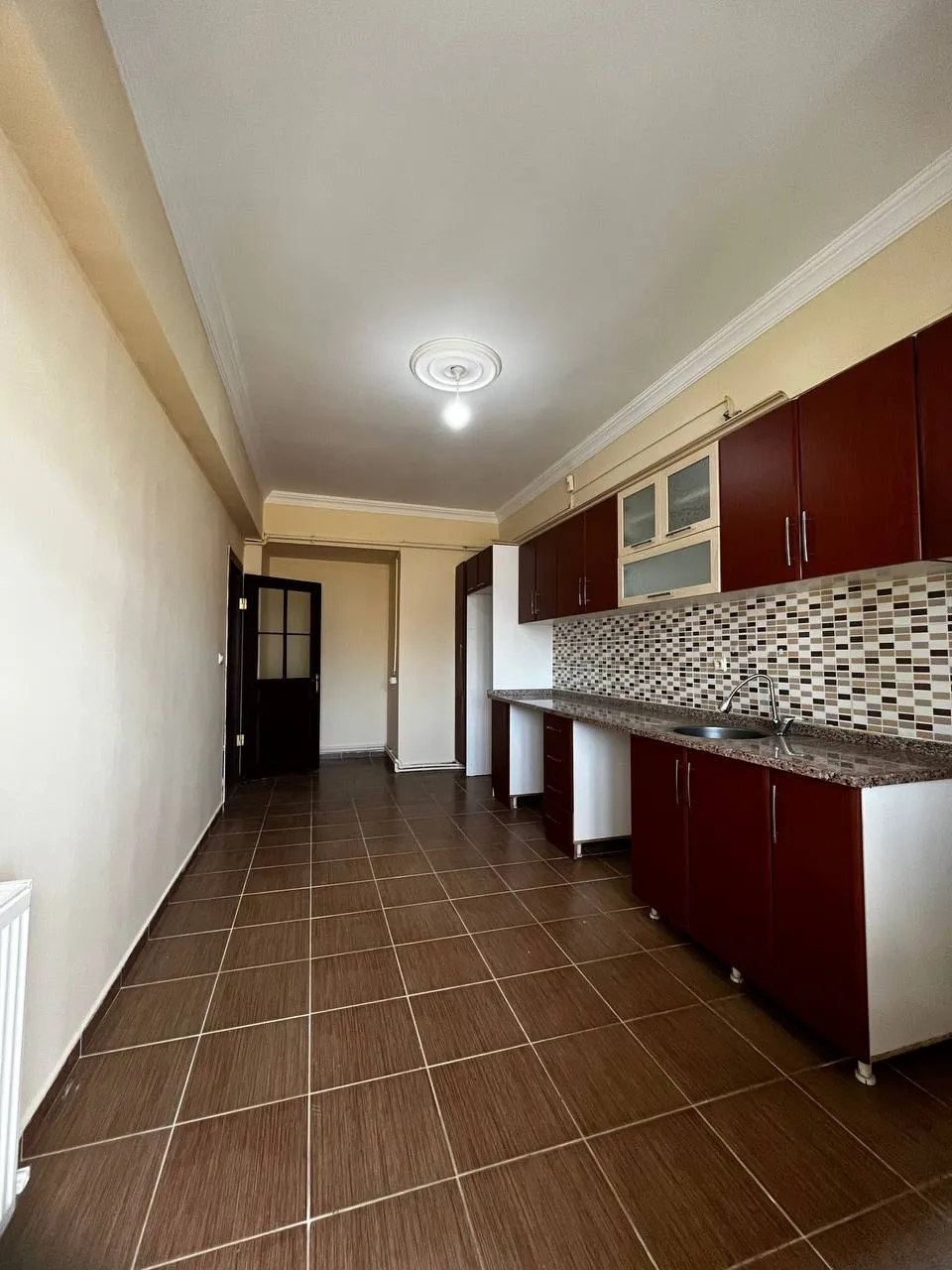 DEVELİ POLAT GAYRİMENKUL- YENİ HAS. MEVKİİ BAKIMLI ARA KAT DAİRE