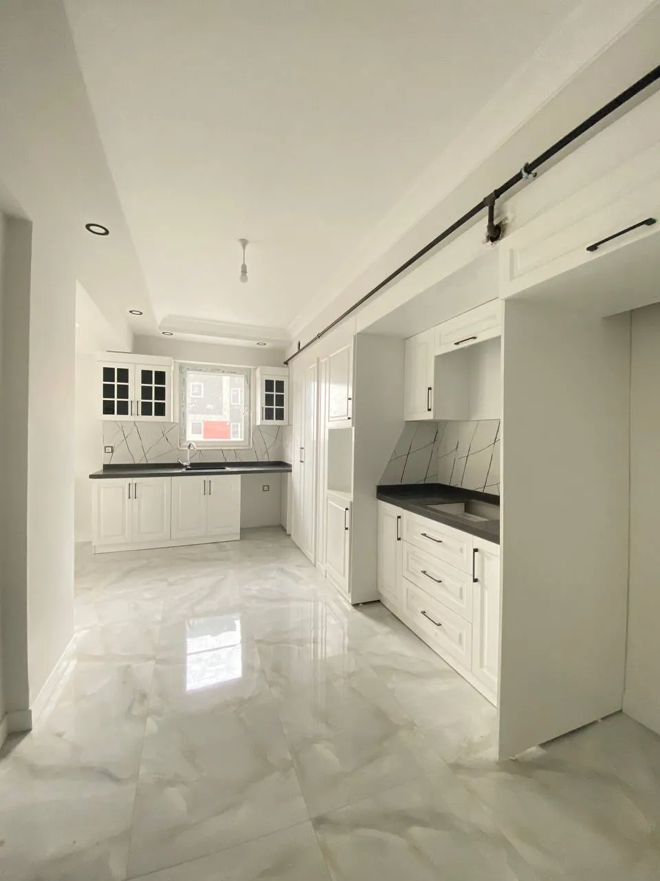 DEVELİ POLAT GAYRİMENKUL - YENİ HAS. MEVKİİ KİRALIK LÜX GENİŞ DOLU DOLU DAİRE