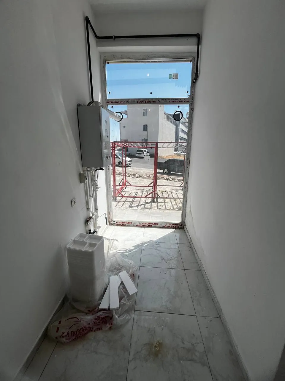 DEVELİ POLAT GAYRİMENKUL- YENİ HAS. MEVKİİNDE KİRALIK FIRSAT DÜKKAN