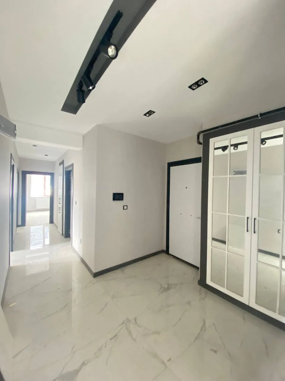 DEVELİ POLAT GAYRİMENKUL-YENİ HAS. MEVKİİNDE ULTRA LÜX GENİŞ SATILIK 4+1 FIRSAT DAİRE