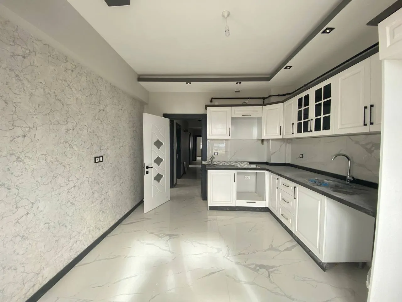 DEVELİ POLAT GAYRİMENKUL-YENİ HAS. MEVKİİNDE ULTRA LÜX GENİŞ SATILIK 4+1 FIRSAT DAİRE