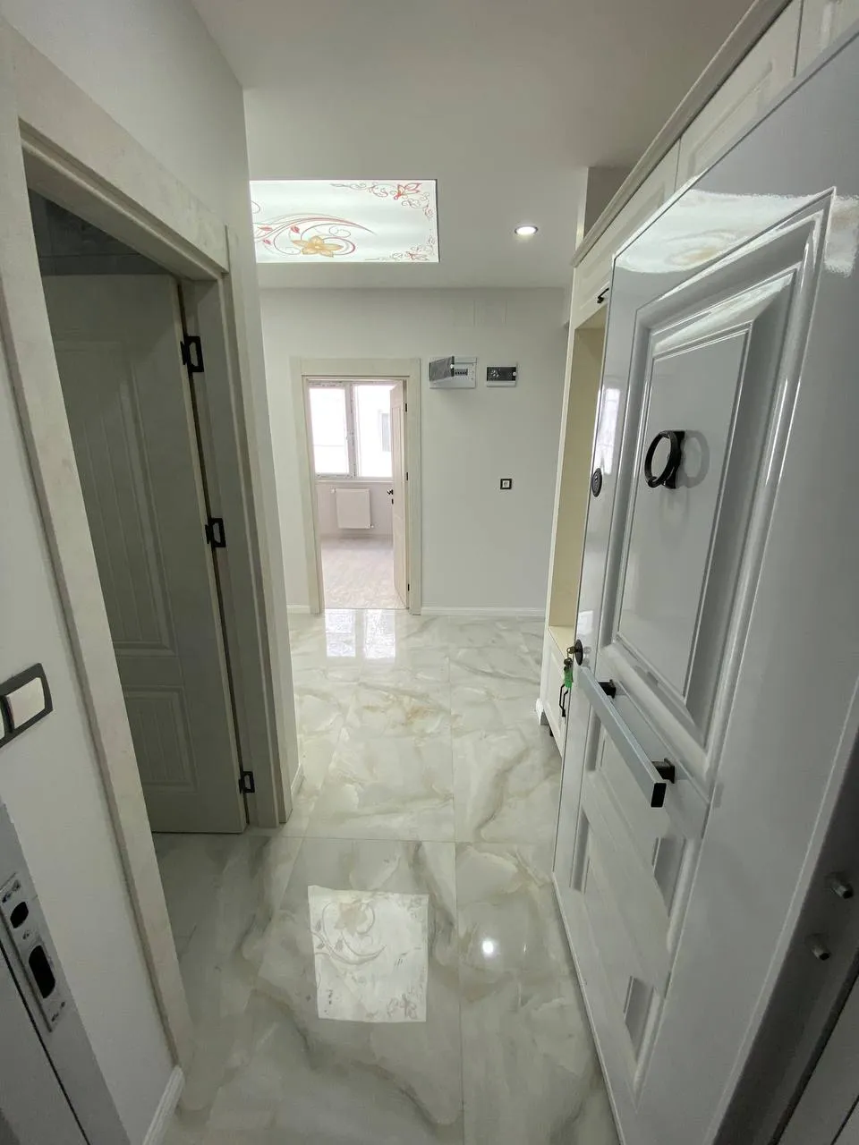 DEVELİ POLAT GAYRİMENKUL - YENİ HAS. MEVKİİNDE ULTRA LÜX SIFIR KİRALIK DAİRE