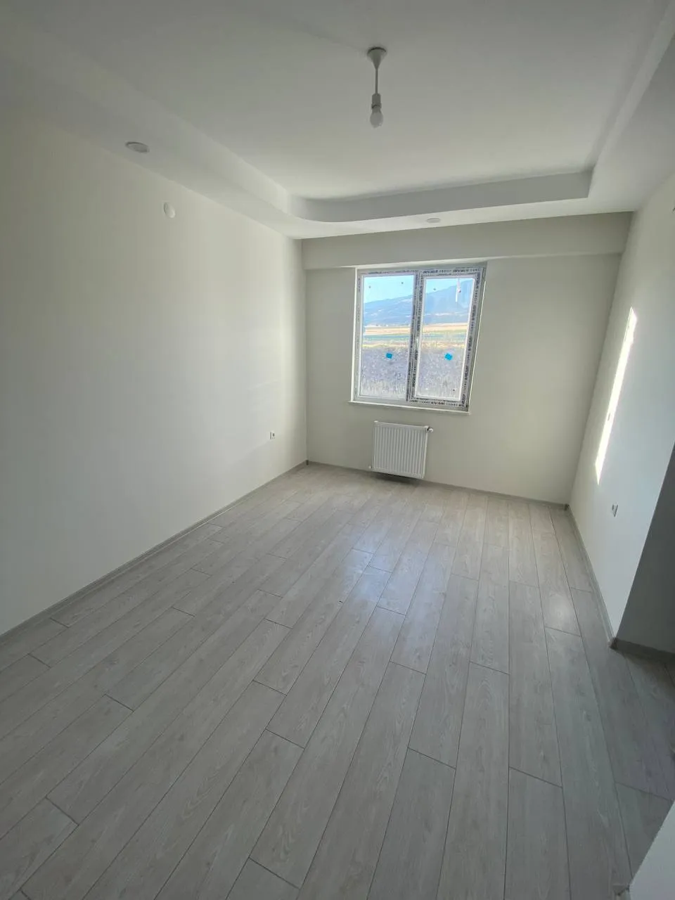 DEVELİ POLAT GAYRİMENKUL - YENİ HASTANE MEVKİİ SATLIK SIFIR DAİRE