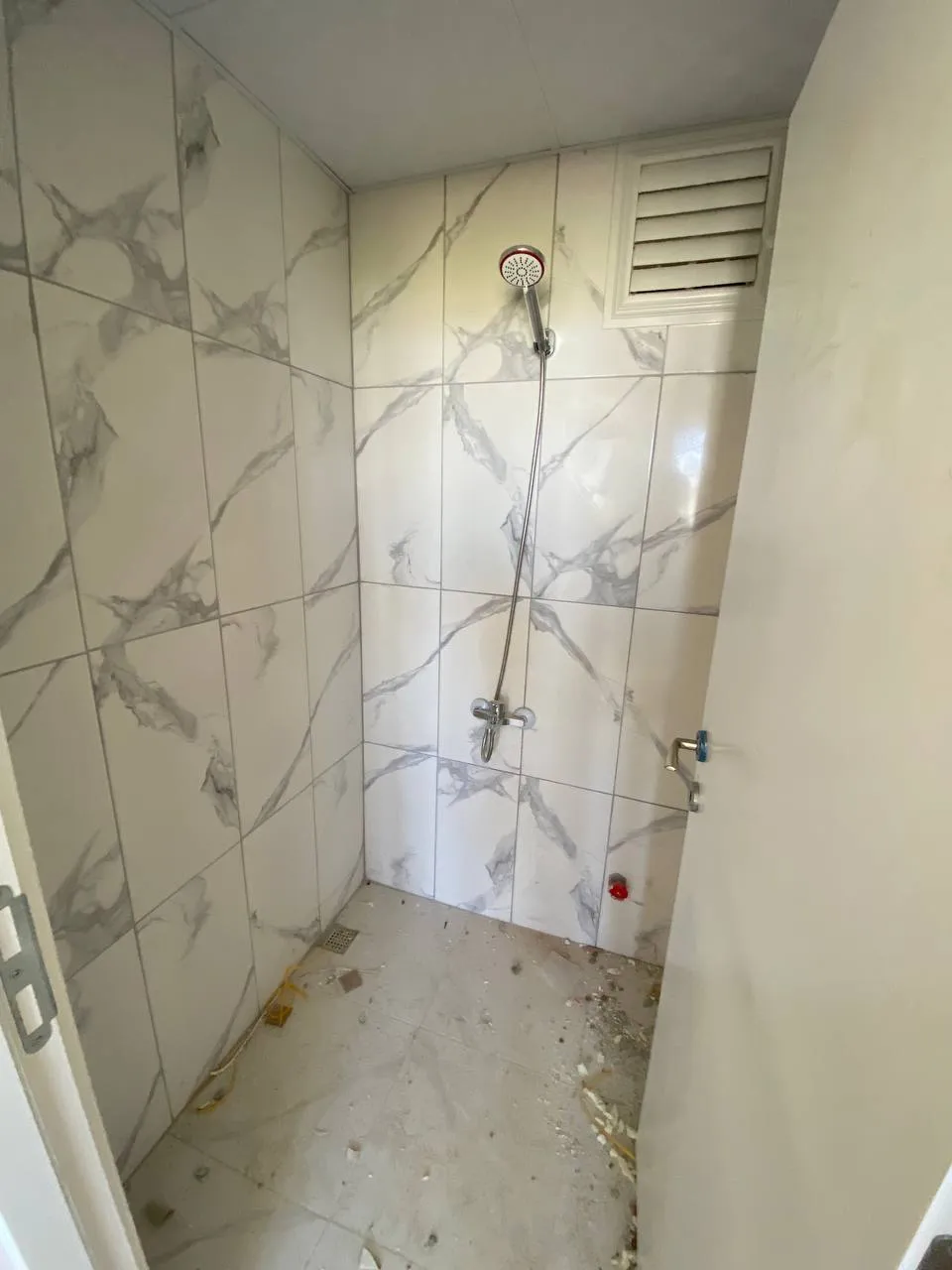 DEVELİ POLAT GAYRİMENKUL-YENİ HASTANE MEVKİİNDE FIRSAT KİRALIK LÜX DAİRE