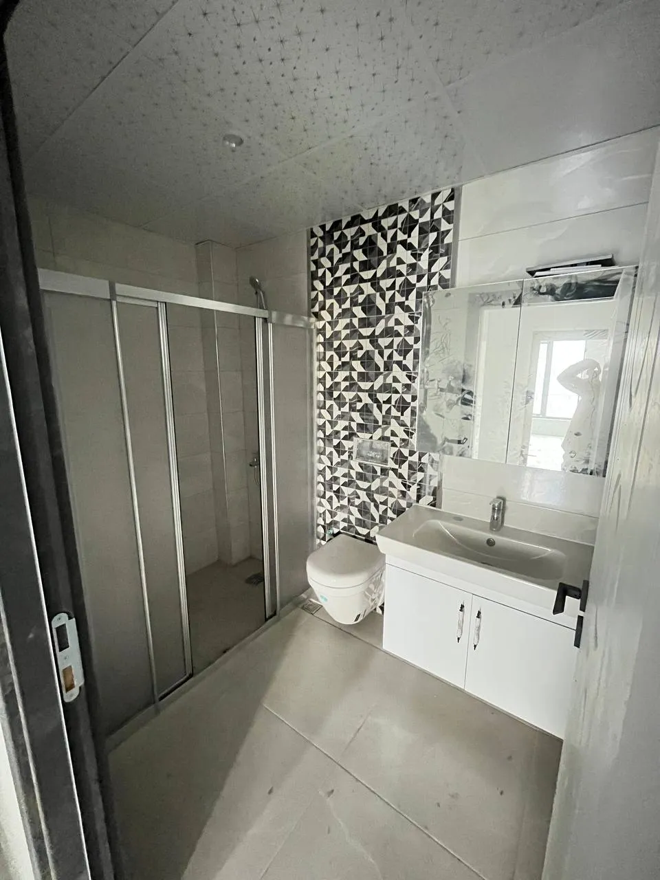 DEVELİ POLAT GAYRİMENKUL-YENİ MAH. ANAYOL ÜZERİ SATILIK SIFIR DAİRE