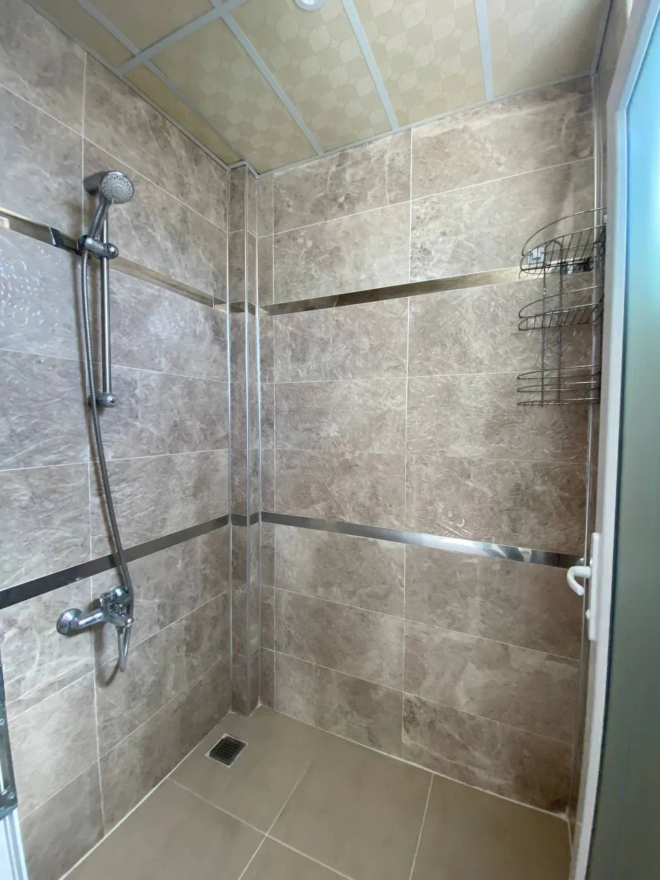 DEVELİ POLAT GAYRİMENKUL-YENİ MAH. ELBİZ CAD. YAKIN BAKIMLI GENİŞ MASRAFSIZ SATILIK DAİRE