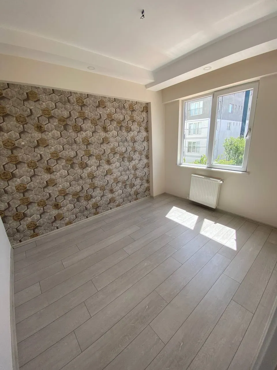 DEVELİ POLAT GAYRİMENKUL-YENİ MAH. ELBİZ CAD. YAKIN BAKIMLI GENİŞ MASRAFSIZ SATILIK DAİRE