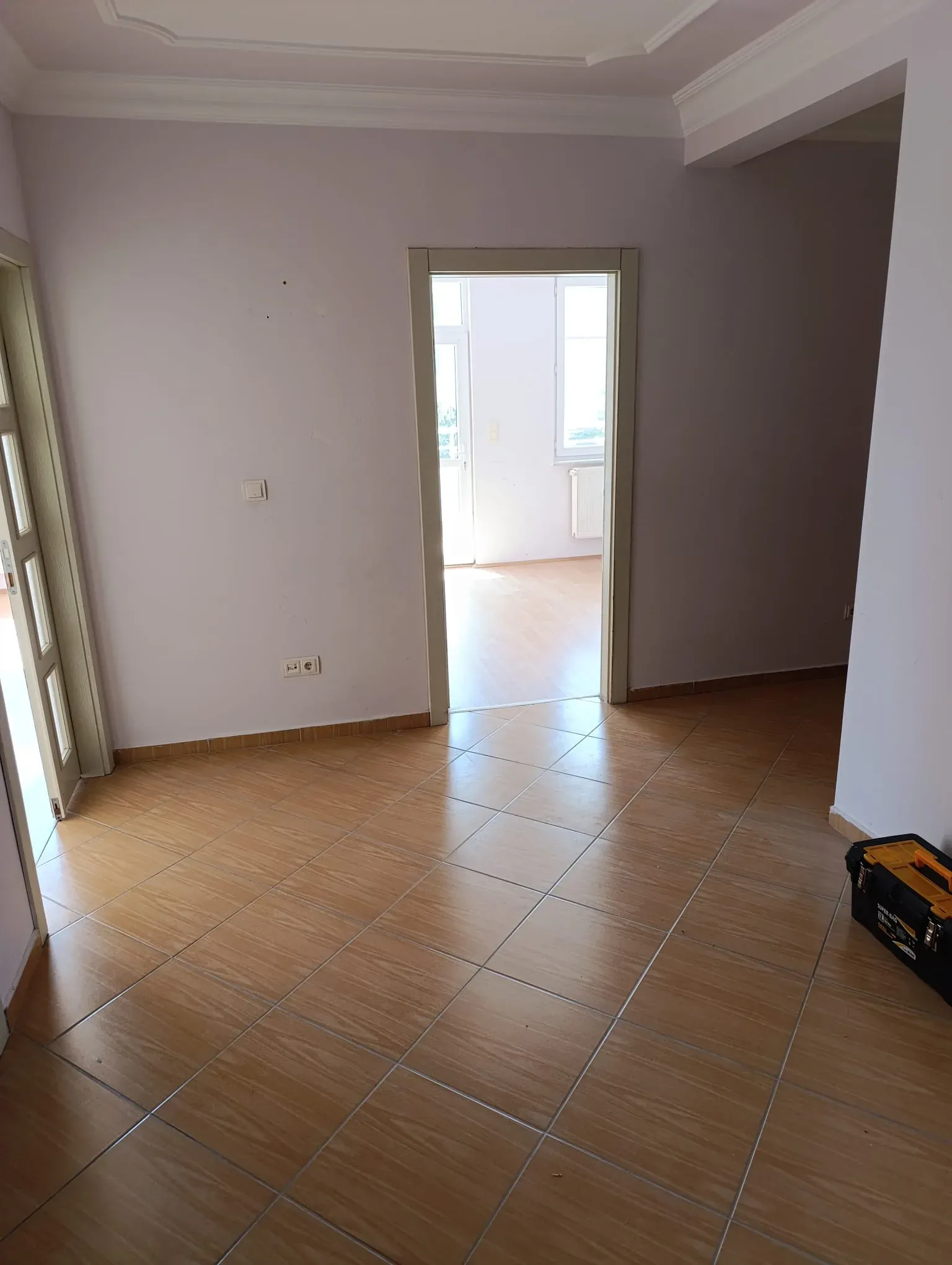 DEVELİ POLAT GAYRİMENKUL - YENİ MAH. KİRALIK 4+1 GENİŞ DAİRE