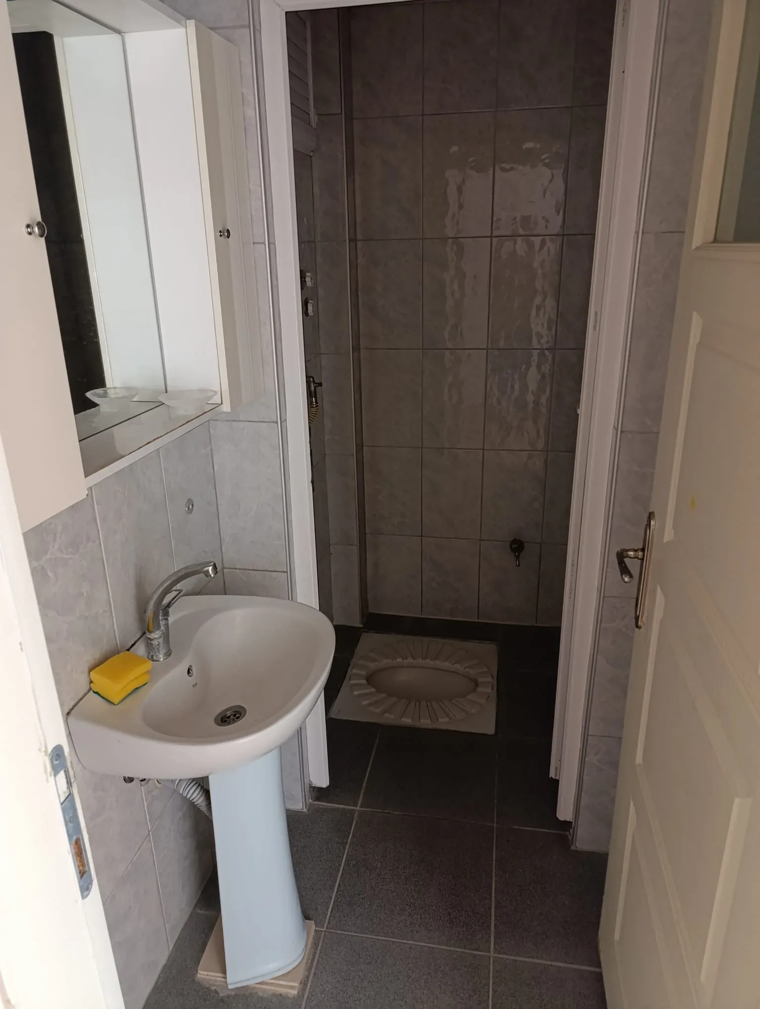 DEVELİ POLAT GAYRİMENKUL - YENİ MAH. KİRALIK 4+1 GENİŞ DAİRE
