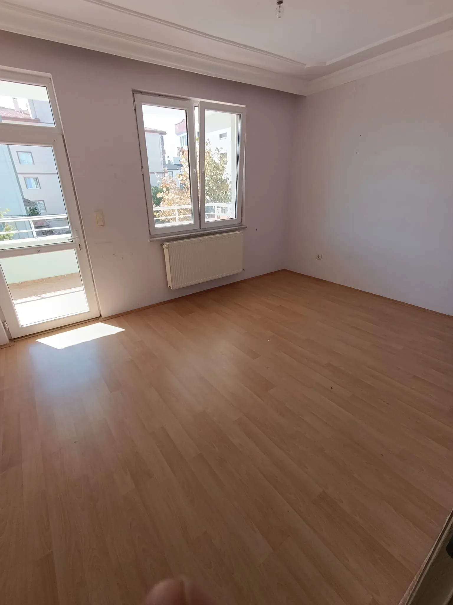 DEVELİ POLAT GAYRİMENKUL - YENİ MAH. KİRALIK 4+1 GENİŞ DAİRE