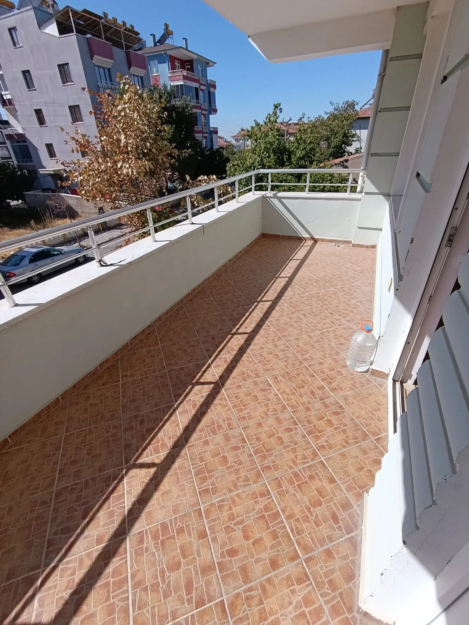 DEVELİ POLAT GAYRİMENKUL - YENİ MAH. KİRALIK 4+1 GENİŞ DAİRE