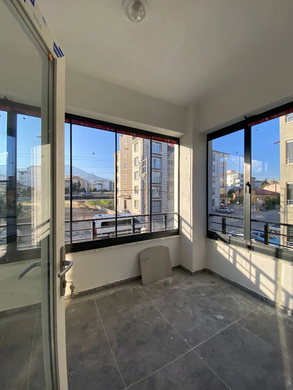 DEVELİ POLAT GAYRİMENKUL- YENİ MAH. TEK DAİRE ÜZERİNE SATILIK TOPRAKTAN  LÜX DAİRELER