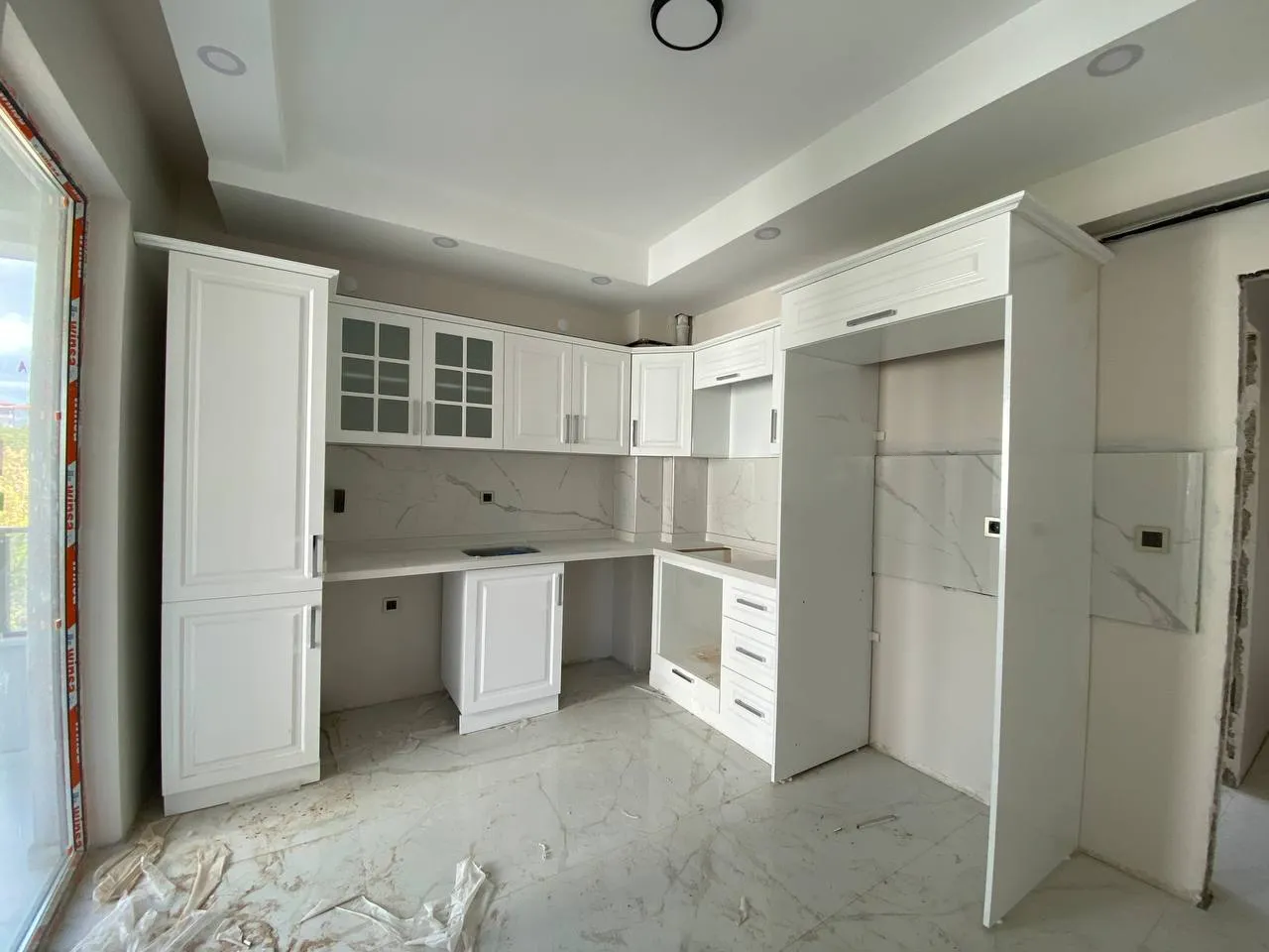 DEVELİ POLAT GAYRİMENKUL- YENİ MAHALEDE SATILIK ULTRA LÜX ARA KAT  DAİRE