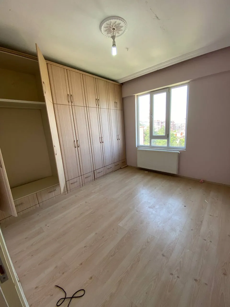 DEVELİ POLAT GAYRİMENKUL - YENİ MAHALLEDE KİRALIK 3+1 DAİRE
