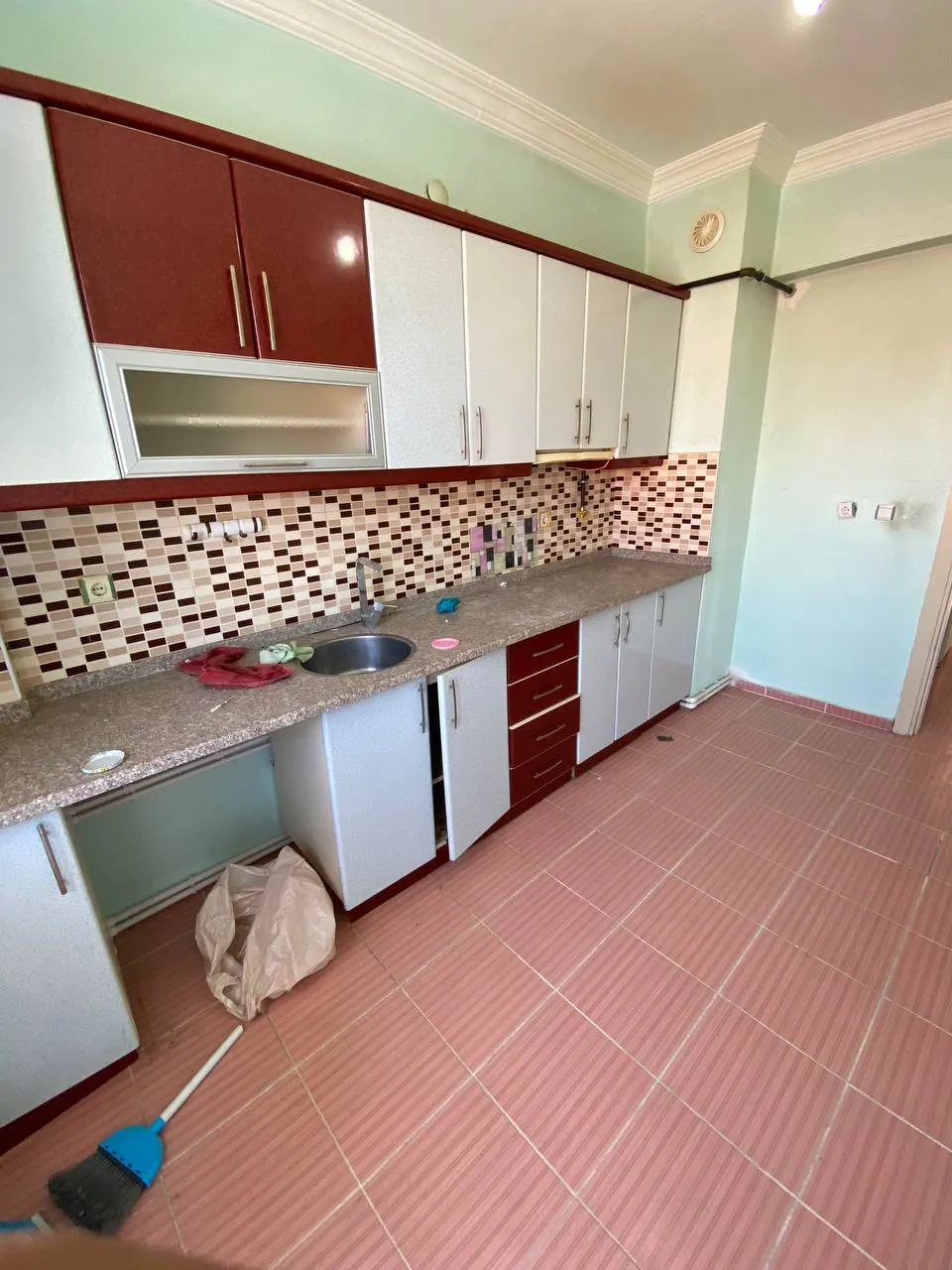 DEVELİ POLAT GAYRİMENKUL - YENİ MAHALLEDE KİRALIK 3+1 DAİRE