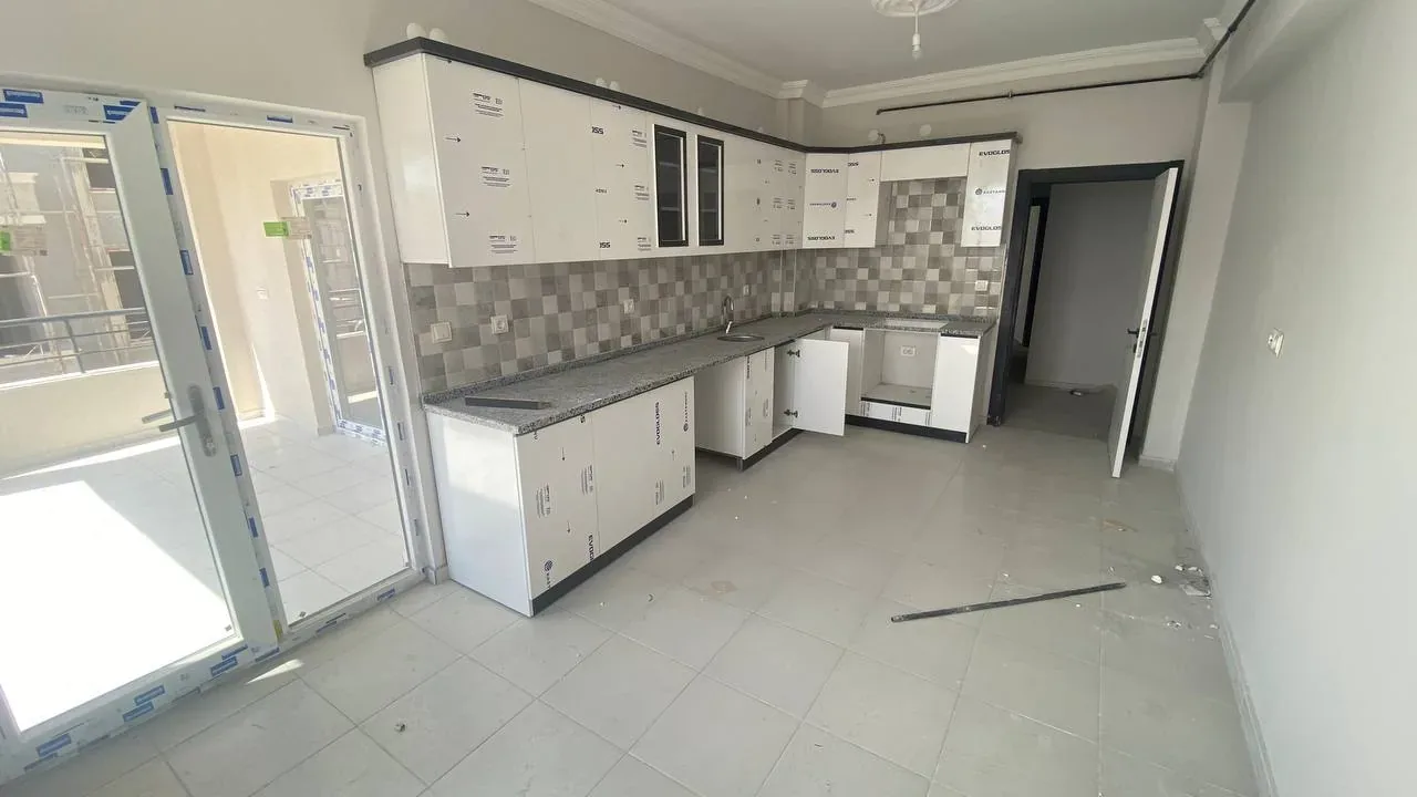 DEVELİ POLAT GAYRİMENKULDEN HASTANE BÖLGESİNDE SATILIK 3+1 DAİRE