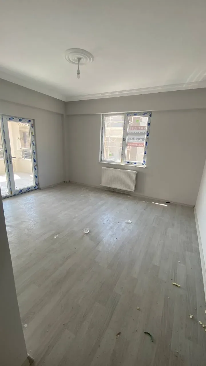 DEVELİ POLAT GAYRİMENKULDEN HASTANE BÖLGESİNDE SATILIK 3+1 DAİRE