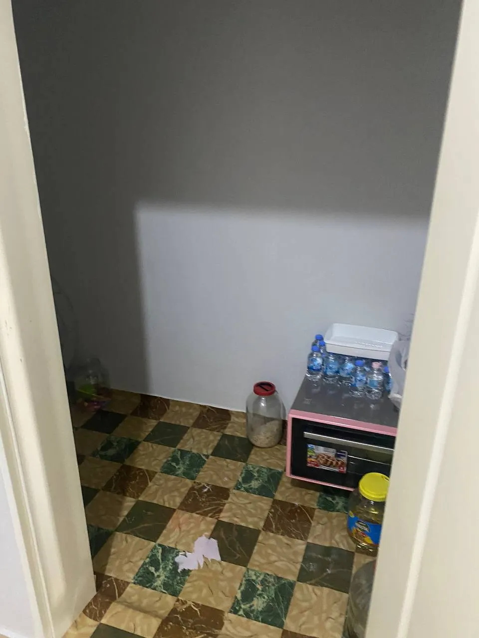 DEVELİ POLAT GAYRİMNEKUL - ELBİZ CADDESİNDE GENİŞ TERASLI SATILIK 2+1 DAİRE