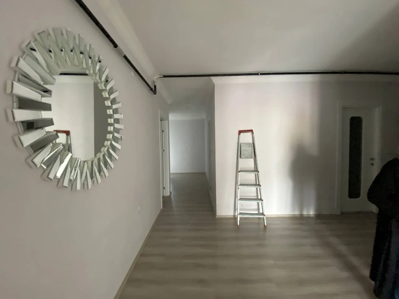 DEVELİ POLAT GAYRİMENKUL -  FENESEAŞAĞI MAH. ANAYOL ÜZERİ ULTRA LÜX GENİŞ SATILIK DAİRE
