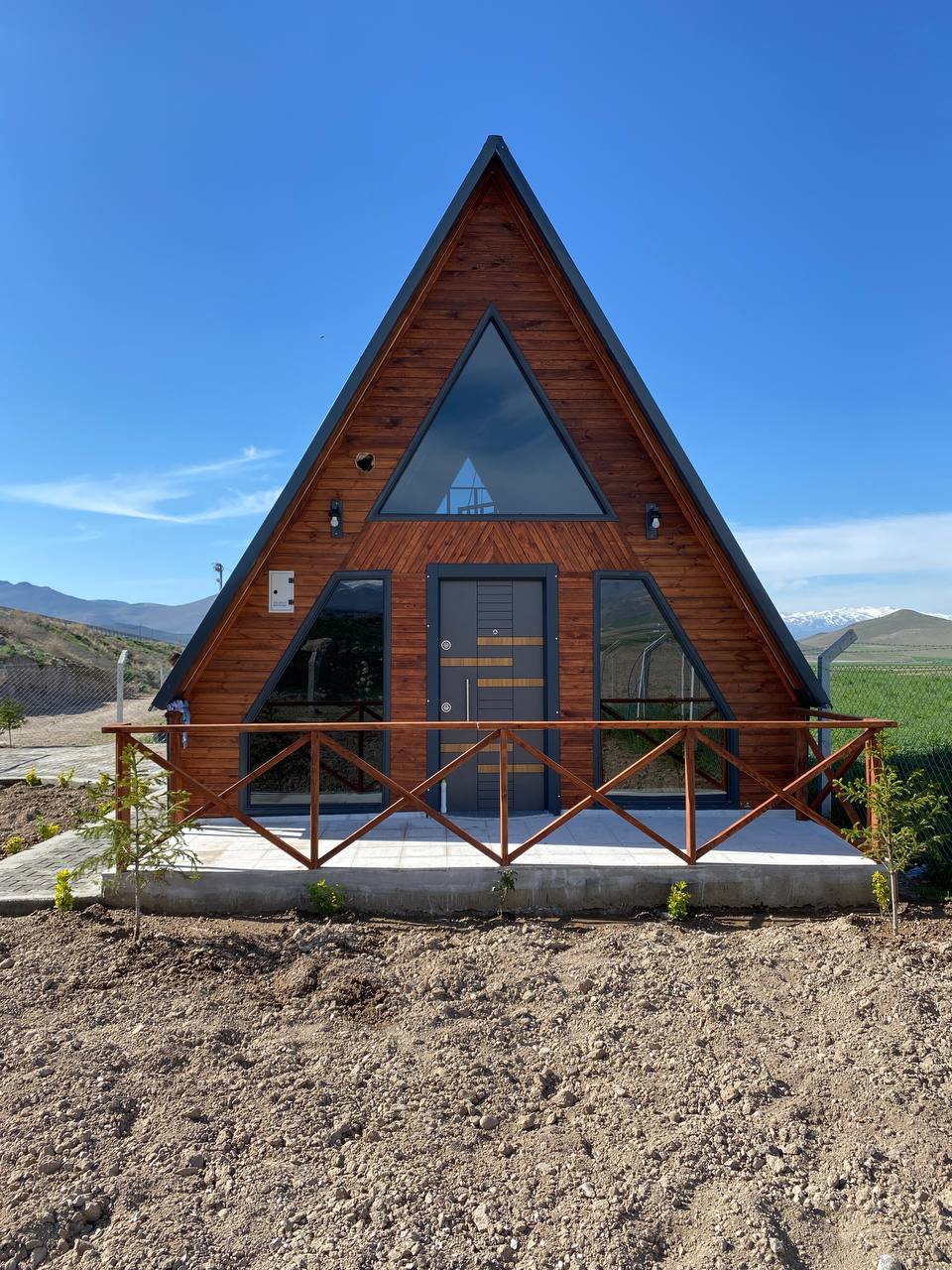 DEVELİ POLAT GAYRİMENKUL- YENİ ÇEVREYOLUNA SIFIR BUNGALOV EVİ OLAN BAHÇE