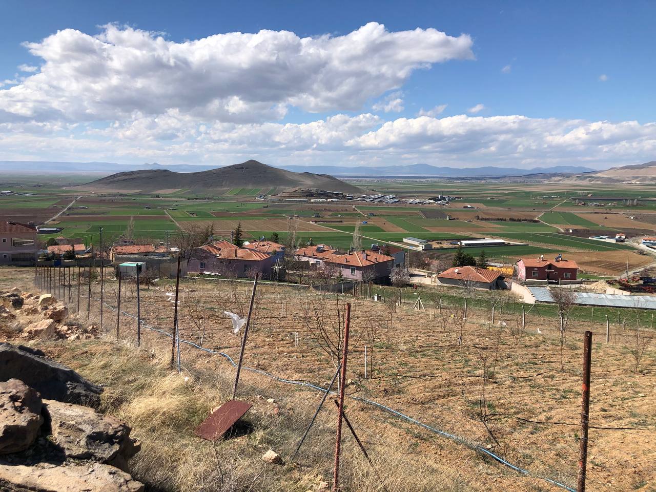 DEVELİ POLAT GAYRİMENKUL- TOMBAK ÇAPAYERİ MEVKİİNDE SATILIK 3 ADET İMARLI ARSA