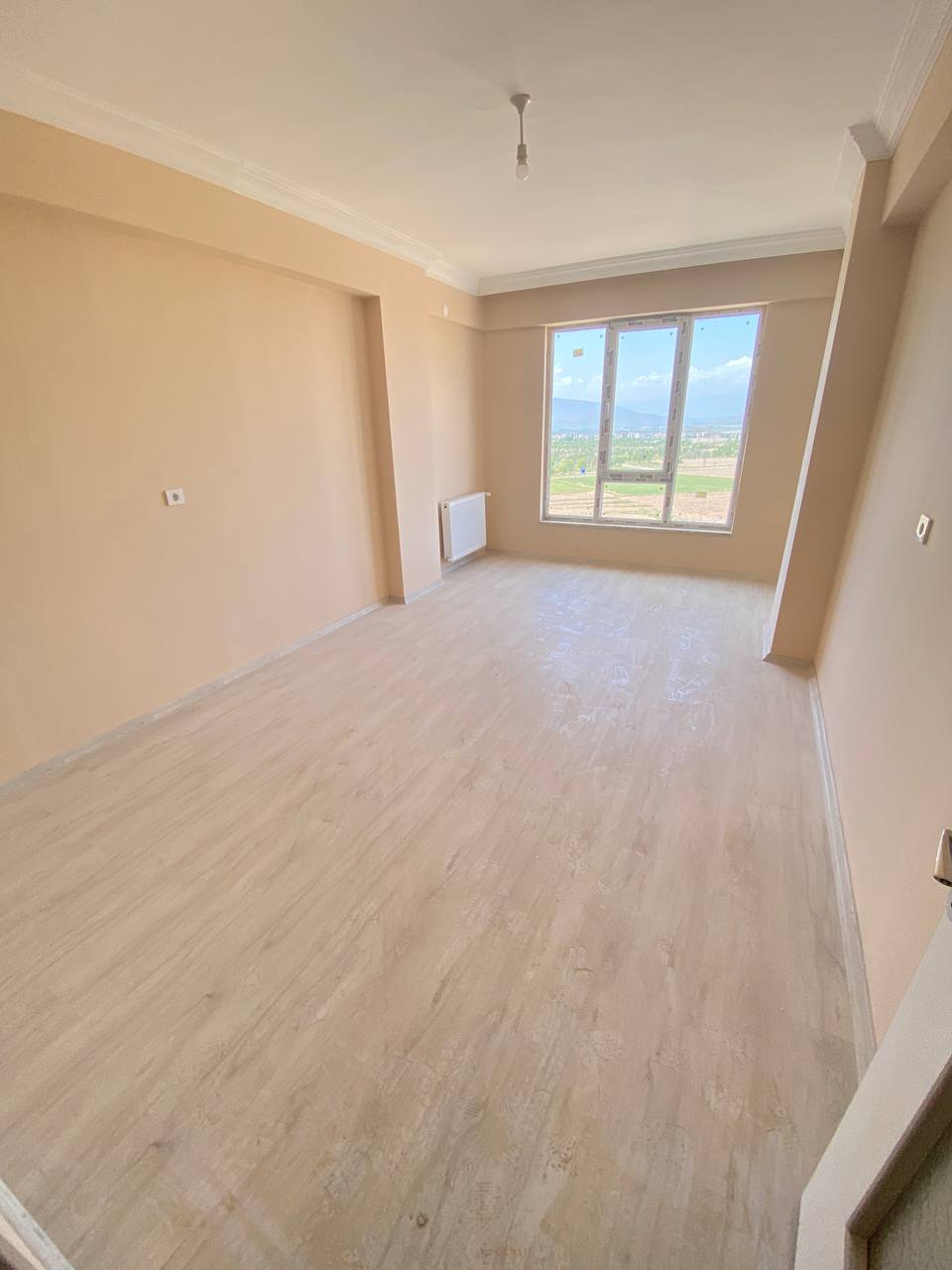 DEVELİ POLAT GAYRİMENKUL- AŞIK SEYRANİ MAH. HARİKA KONUMDA SATILIK LÜX DAİRE