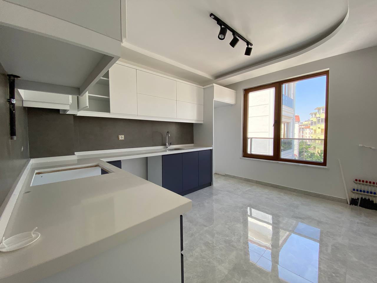DEVELİ POLAT GAYRİMENKUL- ÇARŞI MERKEZE YÜRÜME MESAFELİ ULTRA LÜX 2+1 ve 3+1 , 1+1  SATILIK DAİRELER