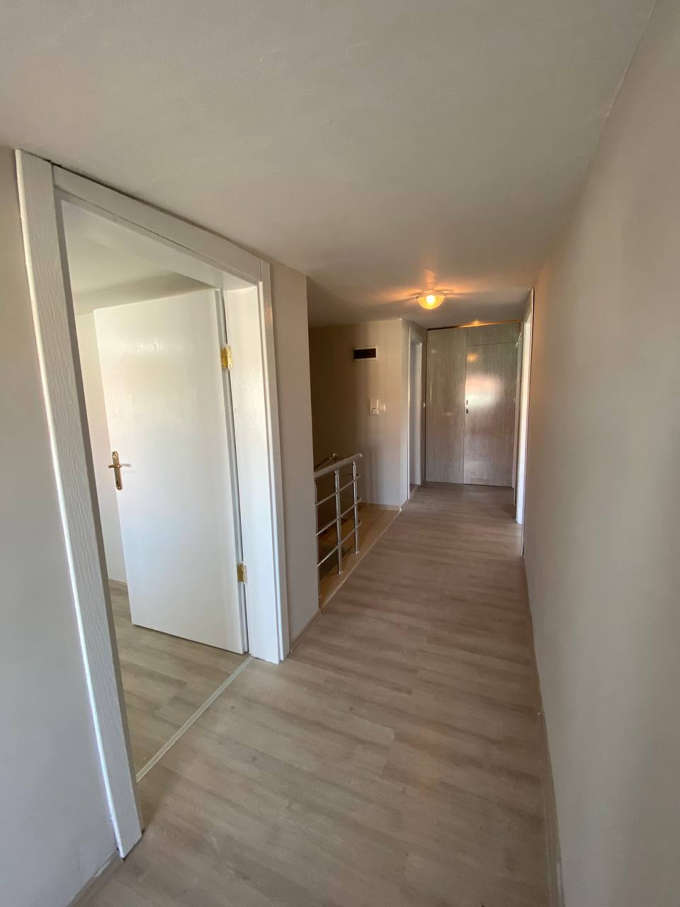 DEVELİ POLAT GAYRİMENKUL- YENİ HASTANE MEVKİİNDE SATILIK BAKIMLI DUBLEX DAİRE