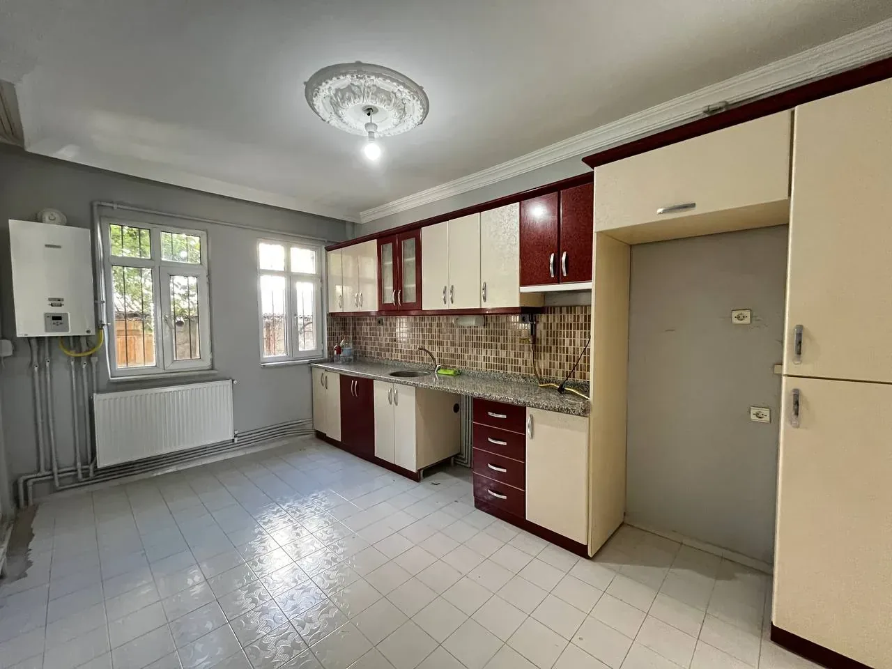 DEVELİ POLAT GAYRİMENKUL - AŞIK SEYRANI KİRALIK 3+1 DAİRE