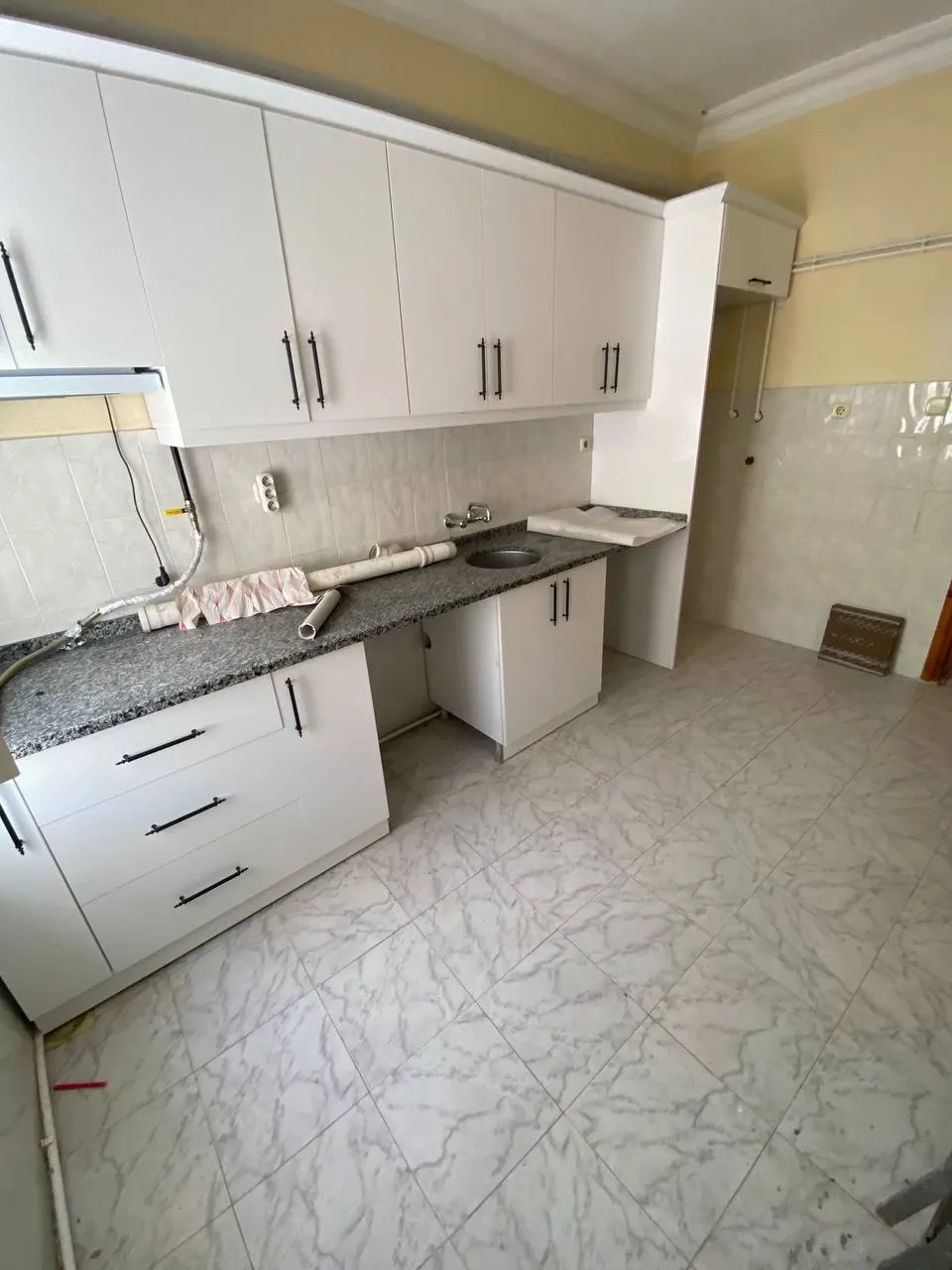 DEVELİ POLAT GAYRİMENKUL - AŞIK SEYRANİ MAH. İTFAİYE İLERİSİ KİRALIK BAKIMLI DAİRE
