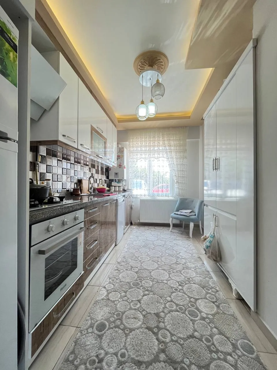 DEVELİ POLAT GAYRİMENKUL-AŞIK SEYRANİ MAH. CEZA EVİ İLERİSİNDE SATILIK GENİŞ BAKIMLI DAİRE