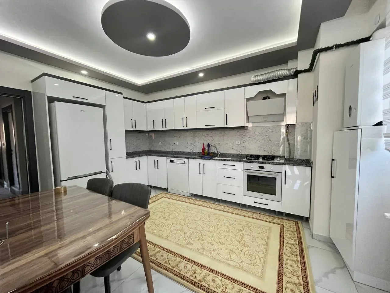 DEVELİ POLAT GAYRİMENKUL - AŞIK SEYRANİ MAH. ULTRA LÜX SATILIK KAÇMAZ ARA KAT DAİRE