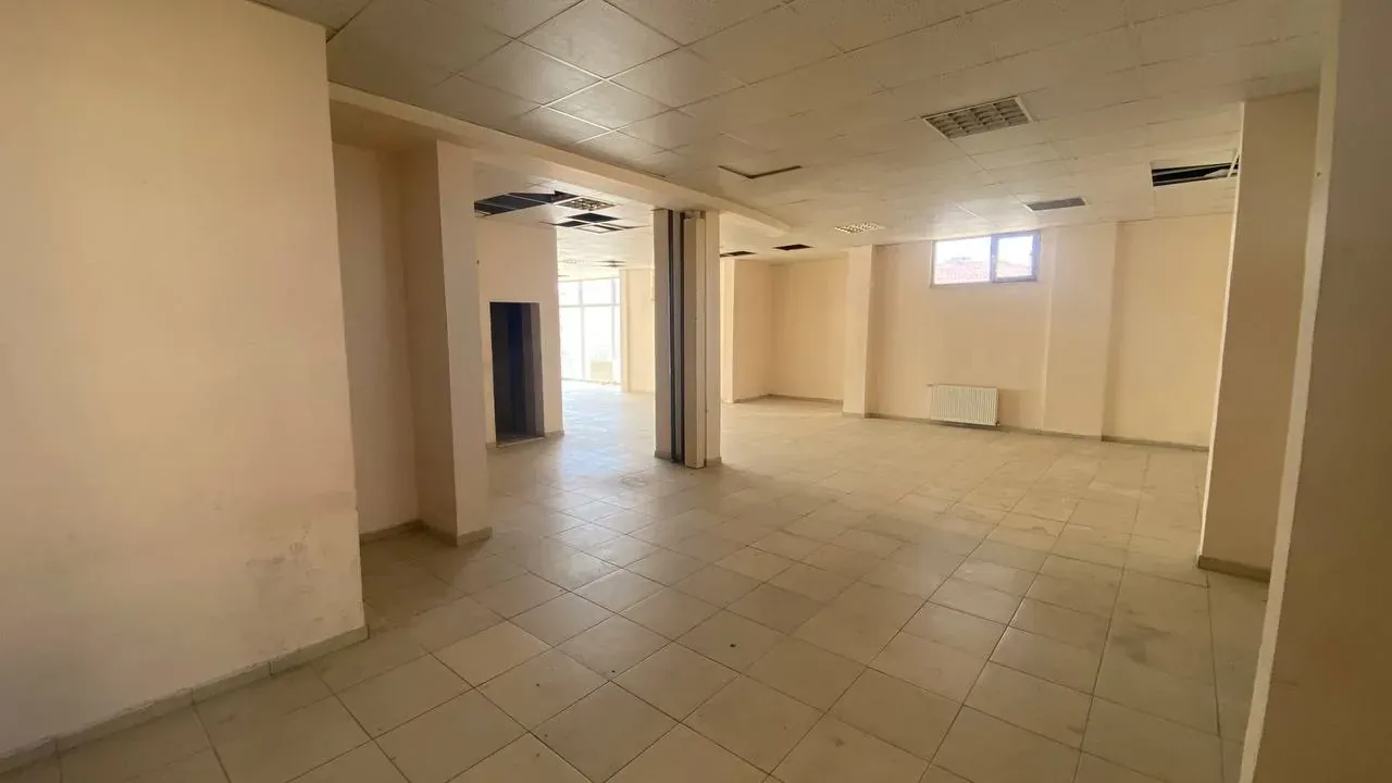 DEVELİ POLAT GAYRİMENKUL - AŞIK SEYRANİ MAH. SATILIK GENİŞ DÜKKAN