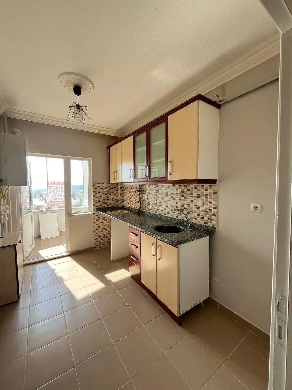 DEVELİ POLAT GAYRİMENKUL- TOKİ DE KİRALIK BAKIMLI DAİRE