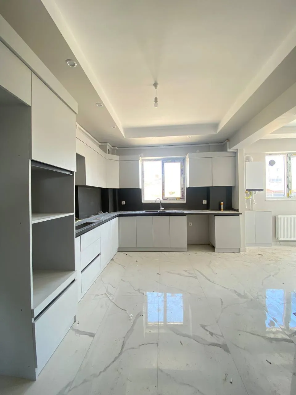 DEVELİ POLAT GAYRİMENKUL-BAHÇELİEVLER MAH. DOLU DOLU TEK DAİRE ÜZERİNE GENİŞ KAÇMAZ SATILIK DAİRE