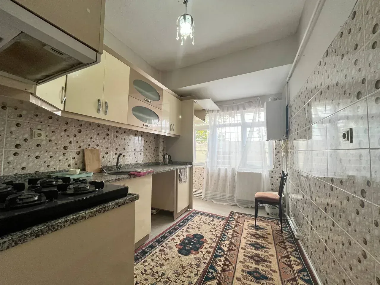 DEVELİ POLAT GAYRİMENKUL - BAHÇELİEVLER MAH. İÇİ KOMPLE YAPILI KAÇMAZ SATILIK DAİRE