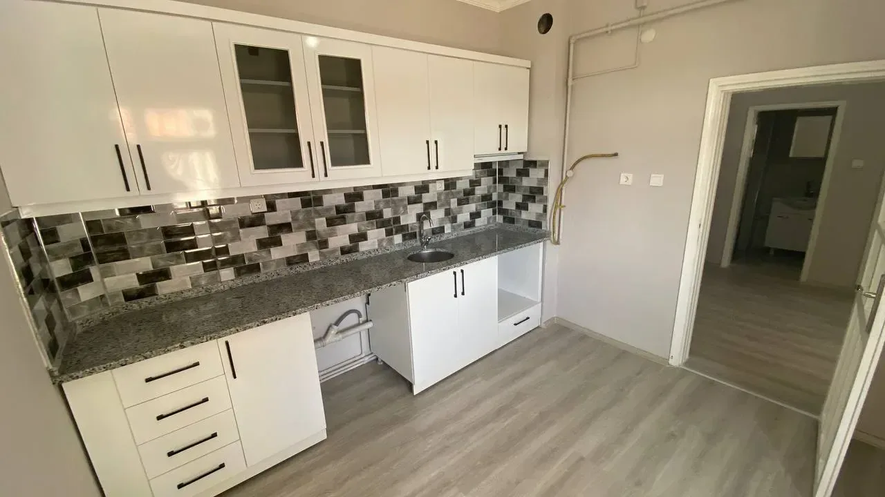 DEVELİ POLAT GAYRİMENKUL - CAMİCEDİT MAH KİRALIK DAİRE